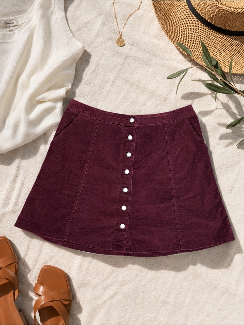 Abercrombie & Fitch Corduroy Skirt Womens 4 Burgundy Button Front A Line Mini